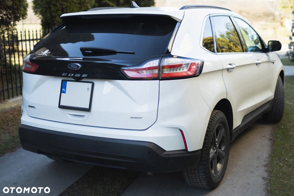 Ford Edge - 4