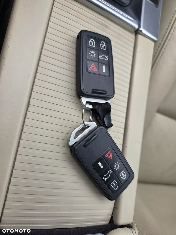 Volvo XC 60 T6 AWD Momentum - 18