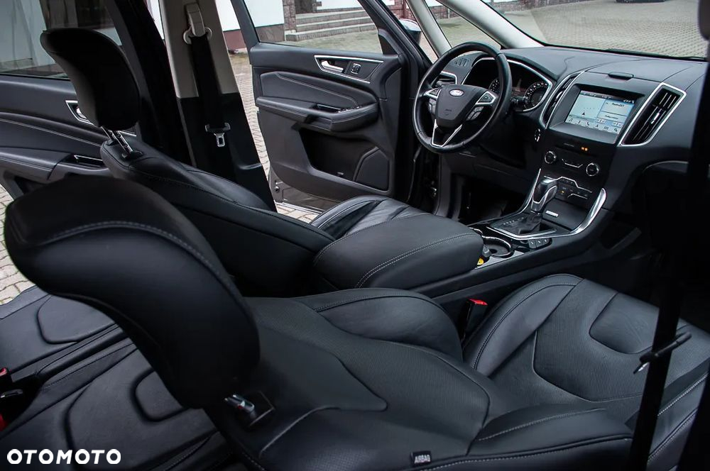 Ford S-Max 2.0 TDCi Titanium PowerShift - 24