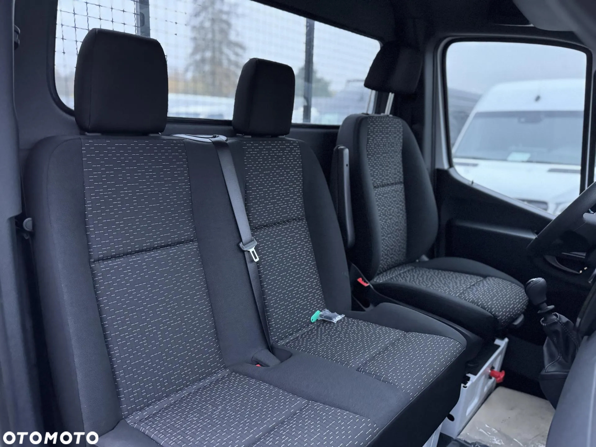 Mercedes-Benz Sprinter - 10