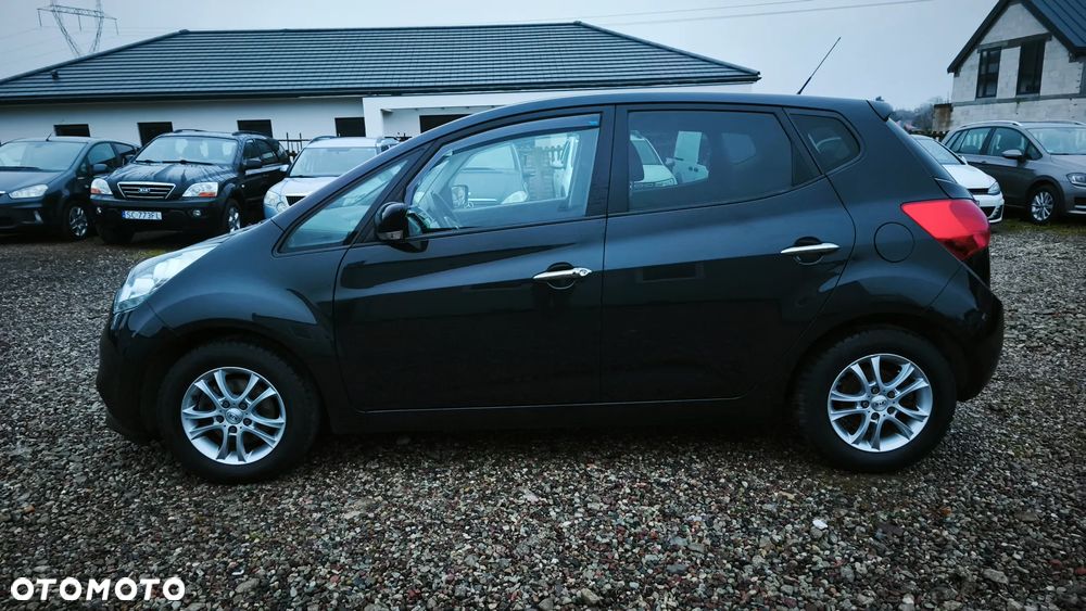 Kia Venga - 12