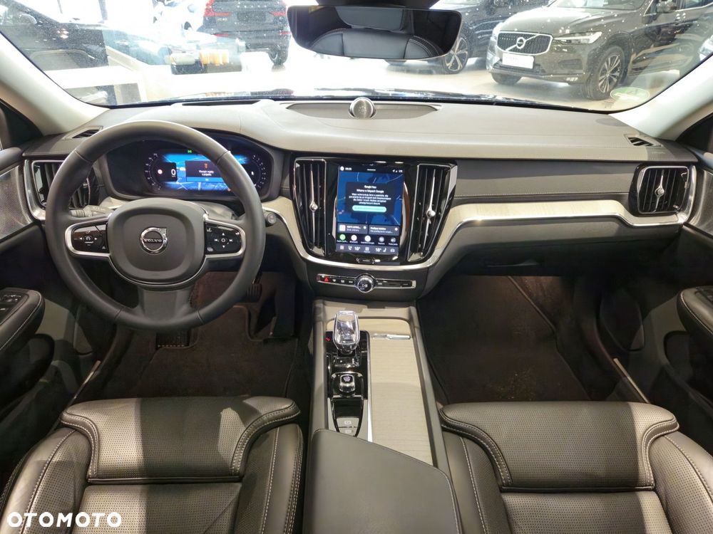 Volvo V60 Cross Country - 14