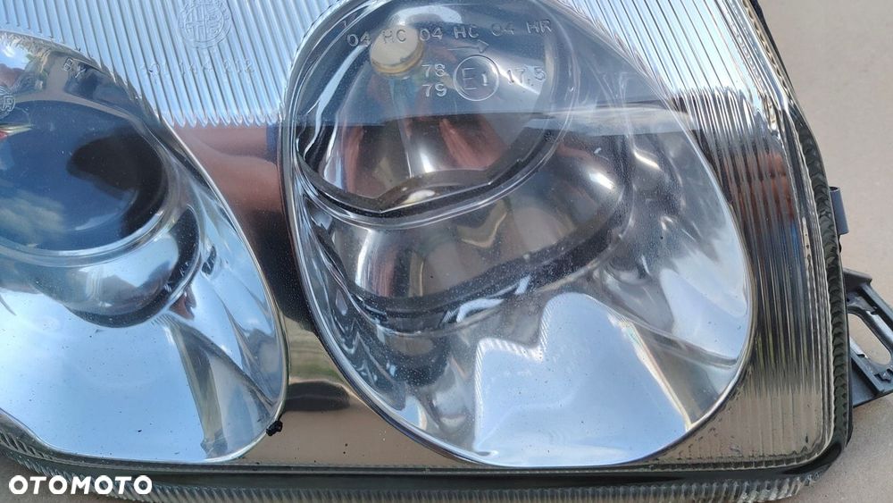 Alfa Romeo GTV Spider lampa prawa.Reflektor. - 4