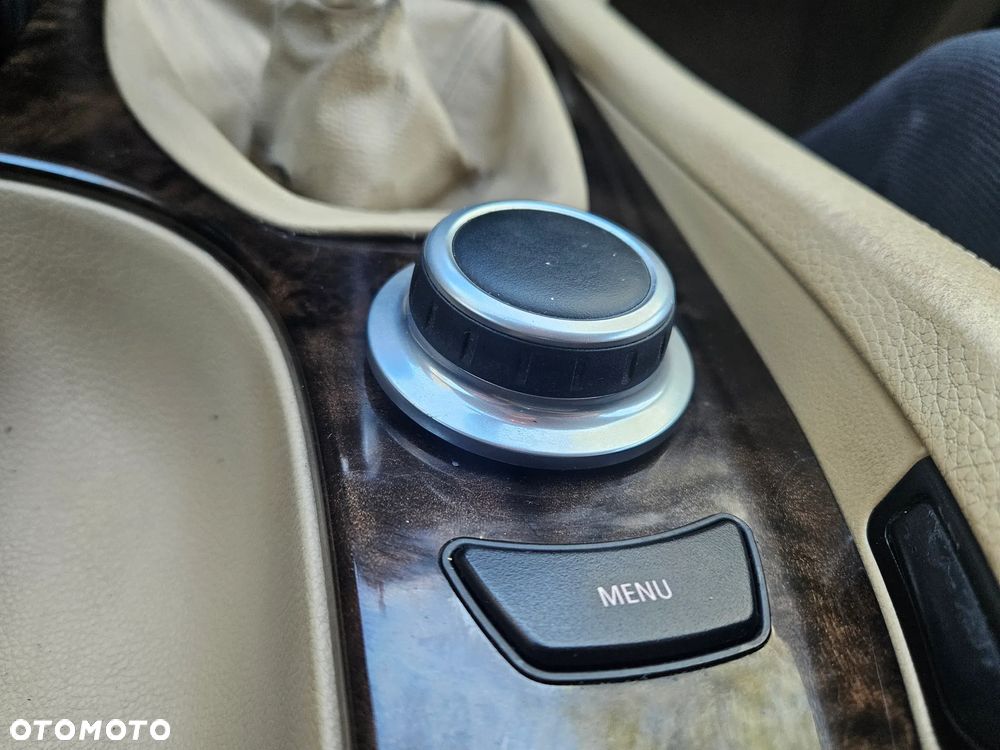 BMW Seria 5 - 32