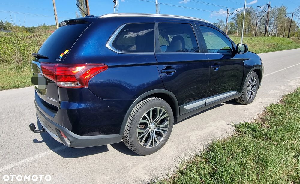 Mitsubishi Outlander 2.0 Intense + Navi 4WD CVT - 19