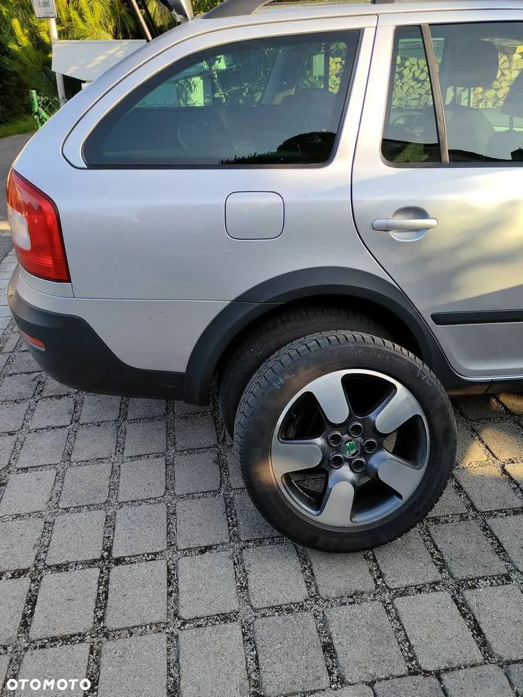 Skoda Octavia Combi 1.8 TSI 4x4 Scout - 15