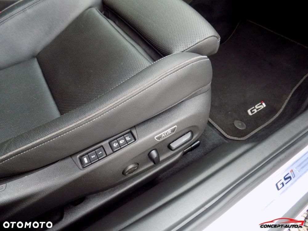 Opel Insignia - 22