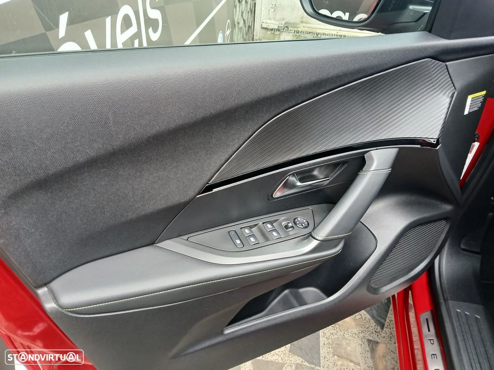 Peugeot e-2008 GT - 26