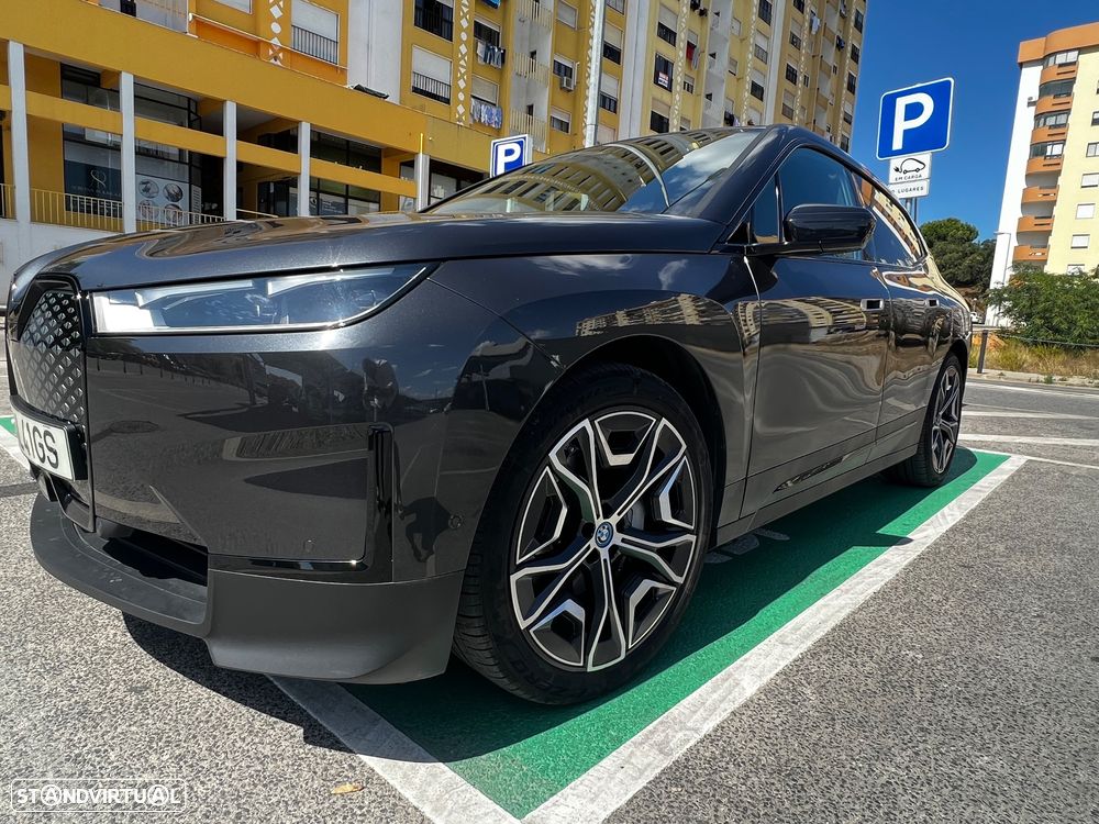 BMW iX xDrive 40 - 1