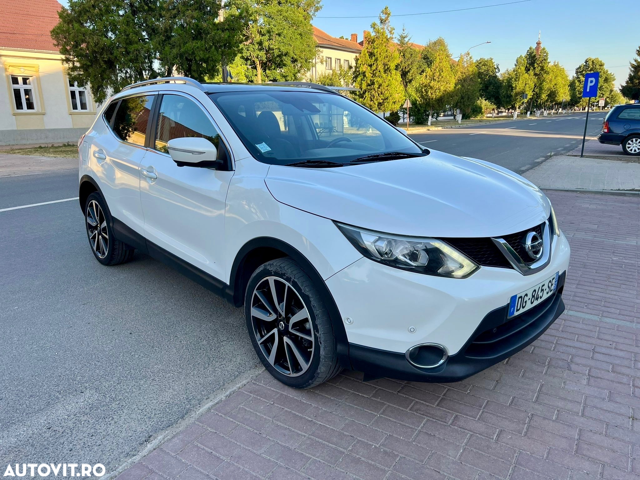 Nissan Qashqai 1.6 DCI 4 x 4 DPF Start/Stop tekna - 3
