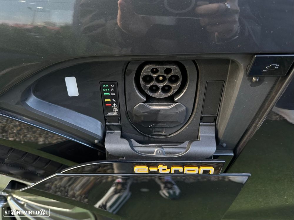 Audi e-tron 55 quattro S line - 5