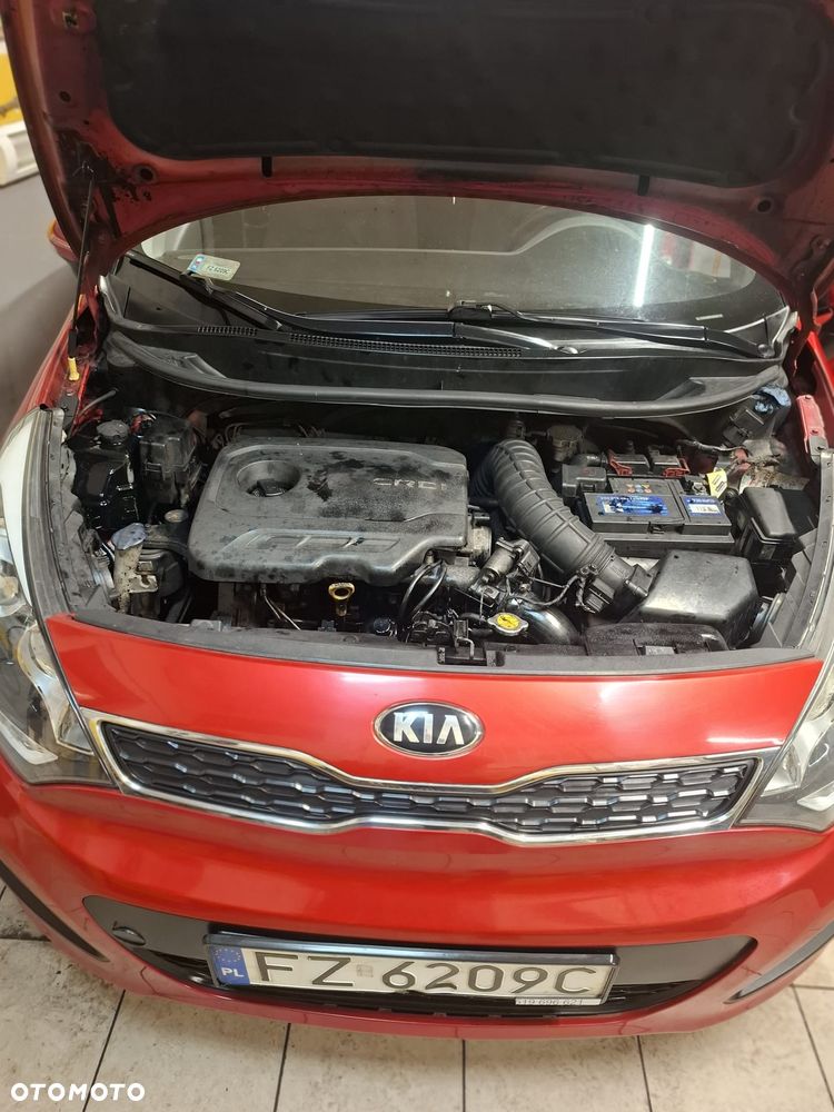 Kia Rio - 26