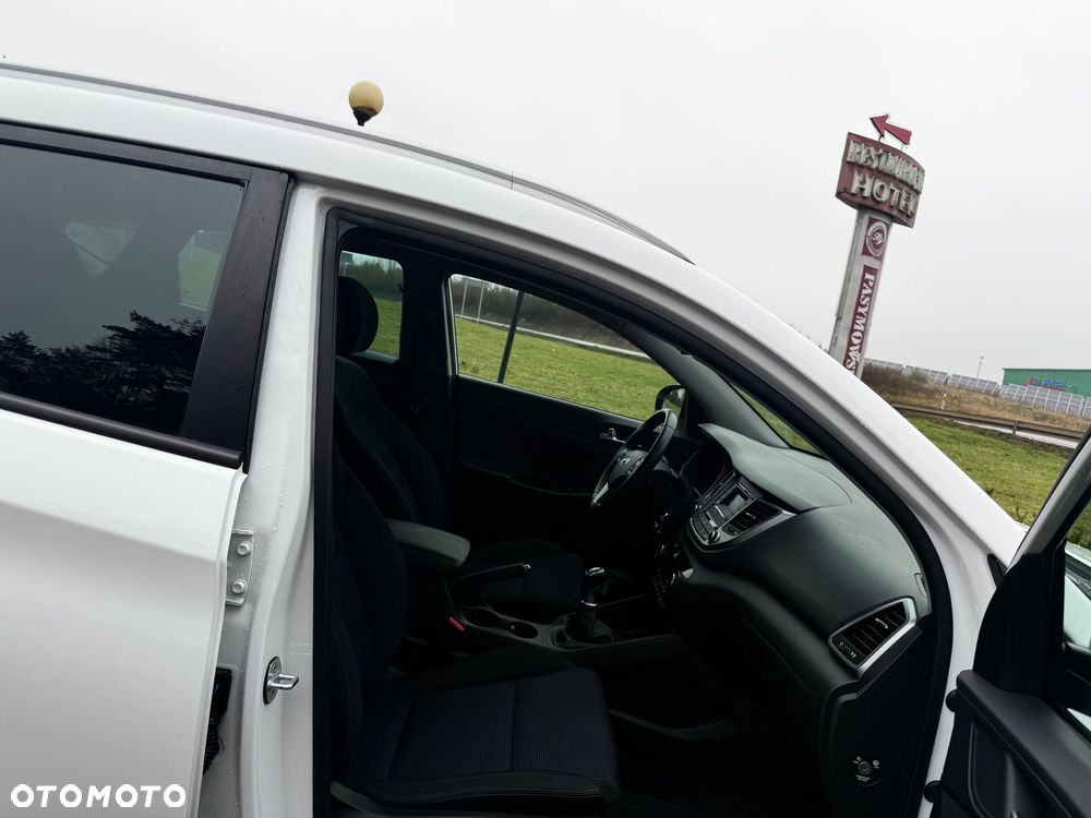 Hyundai Tucson 1.6 GDI BlueDrive Comfort 2WD - 11