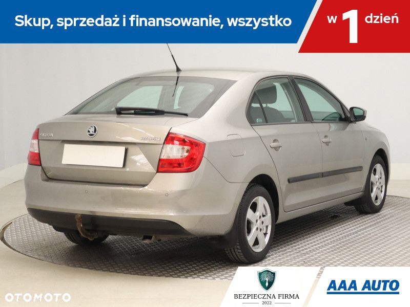 Skoda RAPID - 7