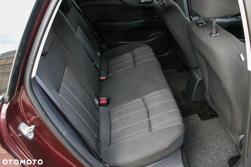 Citroën C4 VTi 120 Exclusive - 28