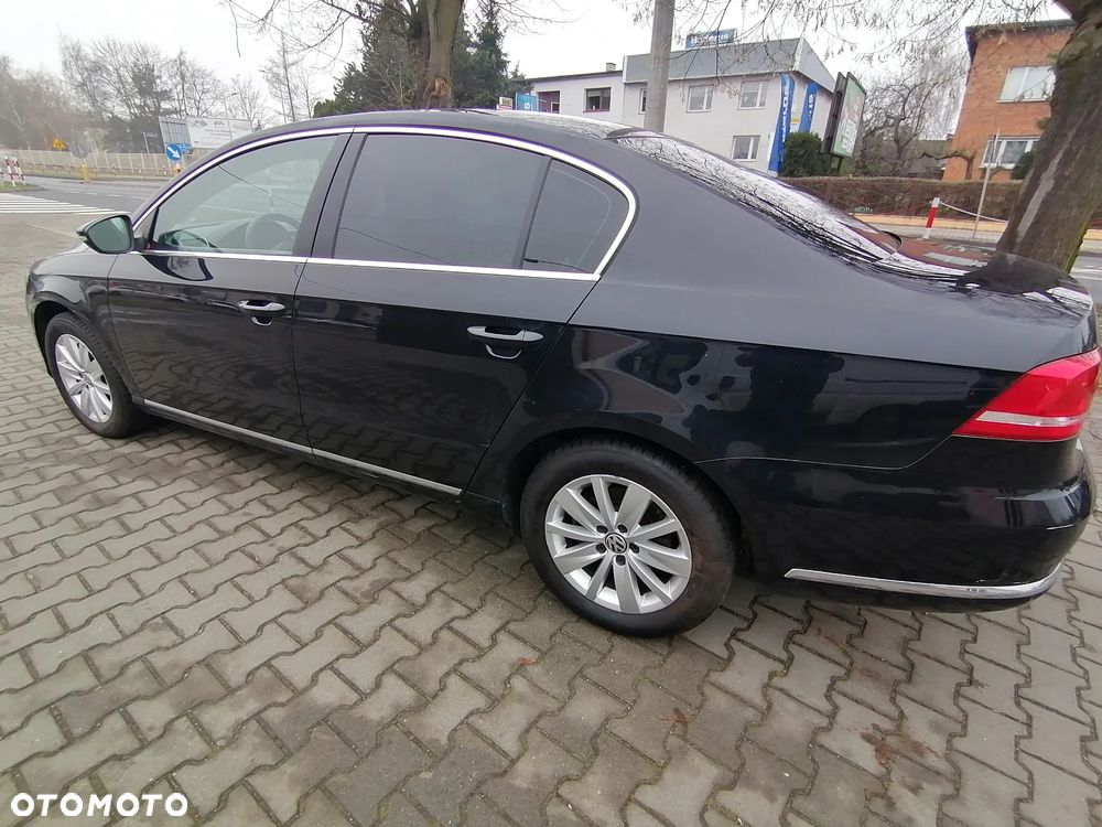 Volkswagen Passat - 17