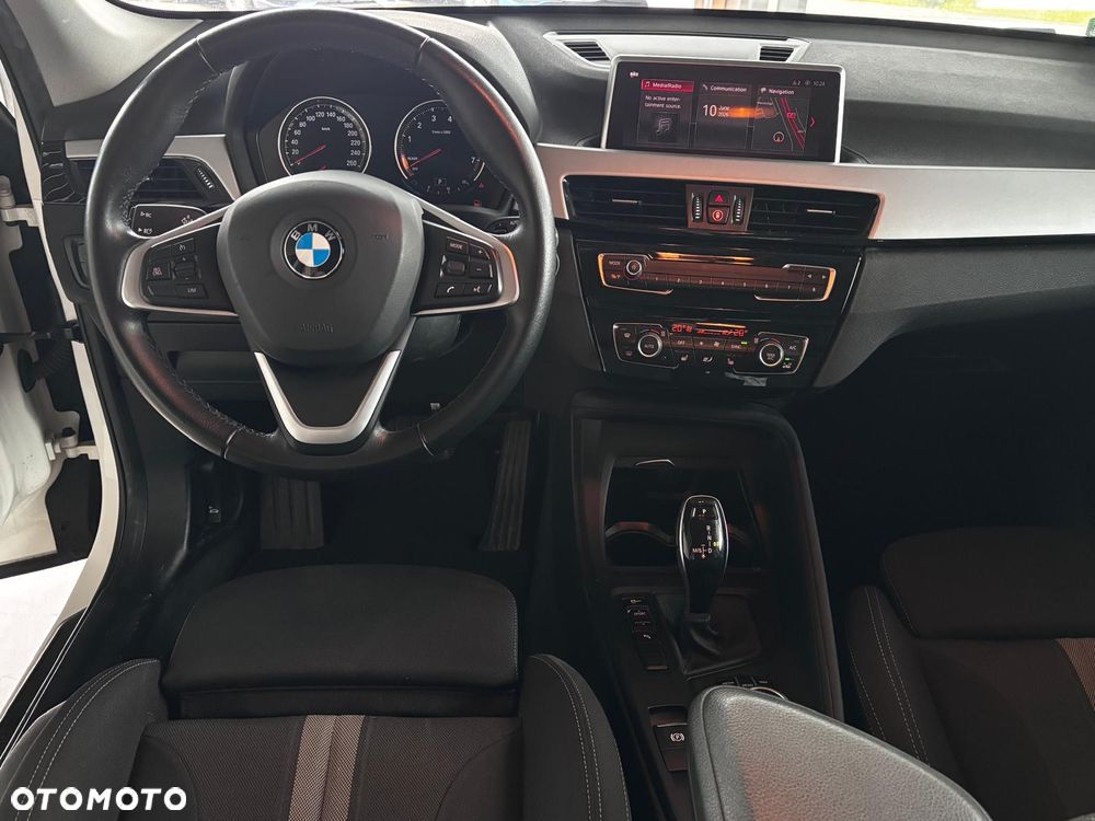 BMW X1 sDrive18i - 11
