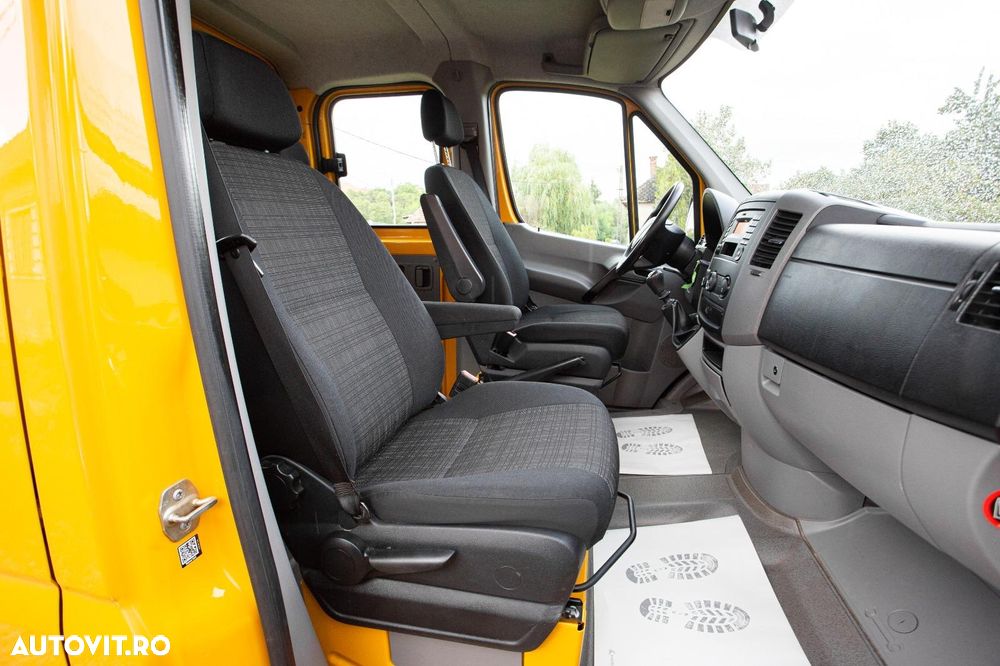 Mercedes-Benz Sprinter - 28