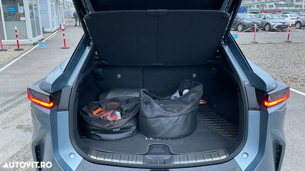 Lexus RZ 450e AWD Luxury - 12