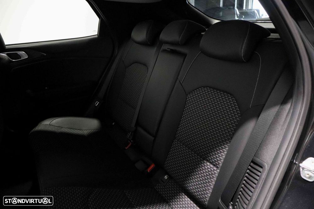 Kia XCeed 1.6 GDi PHEV Drive - 17