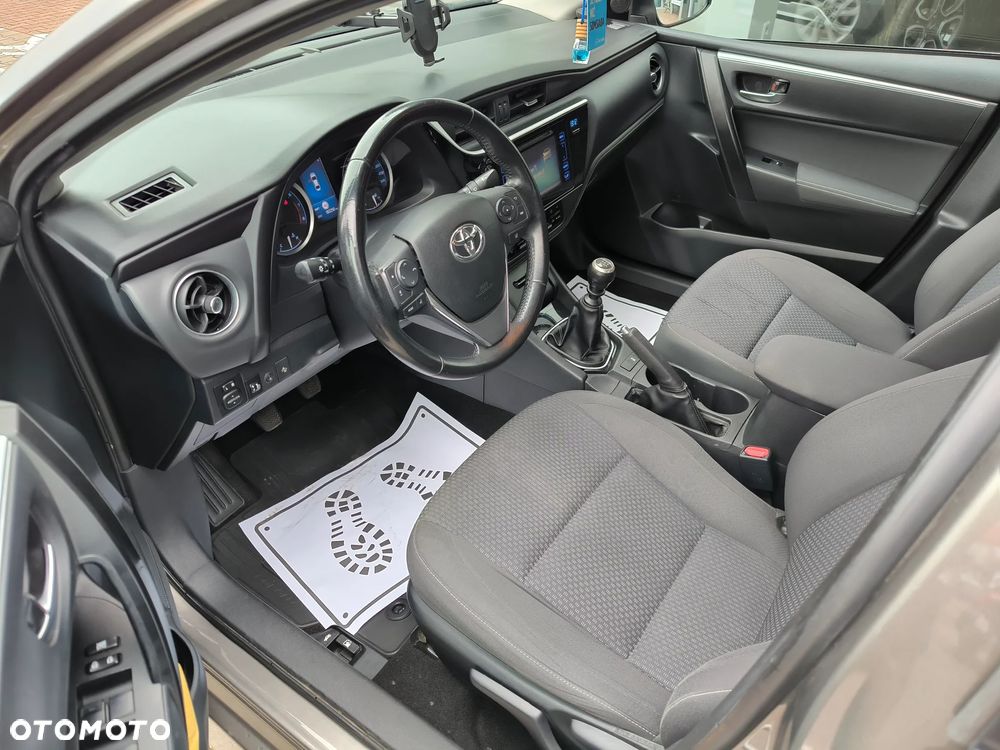 Toyota Corolla 1.6 Comfort - 5