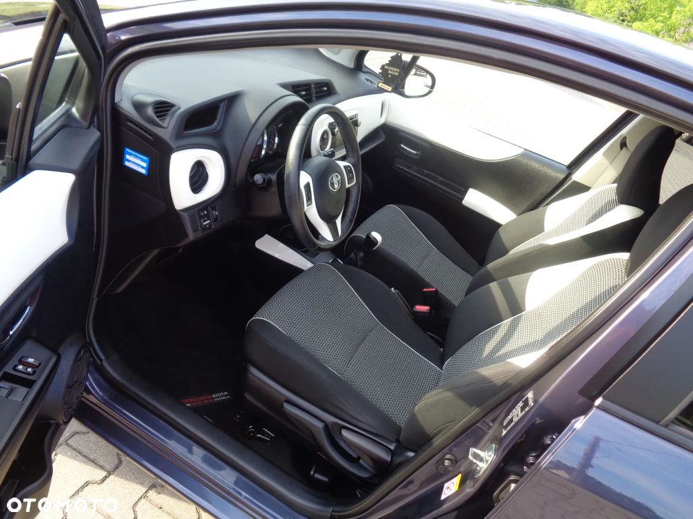 Toyota Yaris 1.0 Premium - 14