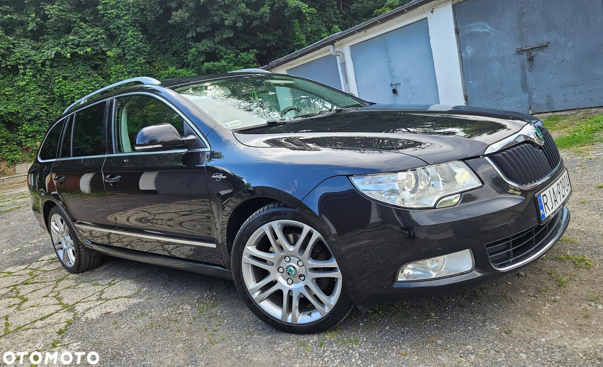 Skoda Superb 2.0 TDI L&K DSG - 1