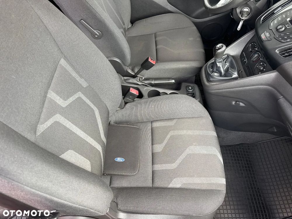 Ford Tourneo Connect 1.5 TDCi Trend - 25