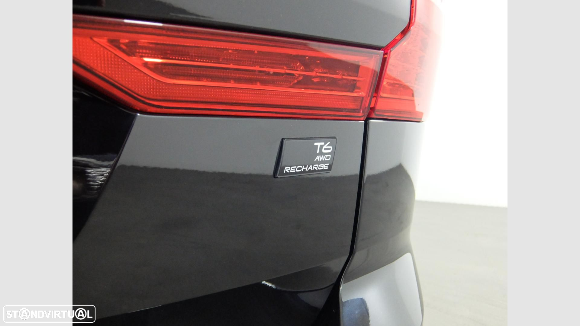 Volvo XC 60 2.0 T6 PHEV Black Edition AWD - 10