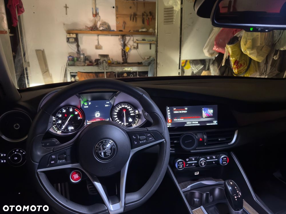 Alfa Romeo Giulia - 13