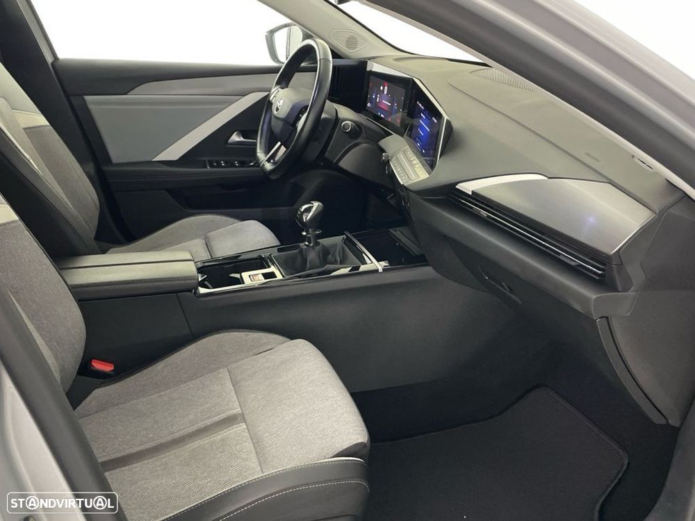 Opel Astra 1.2 T Elegance - 21