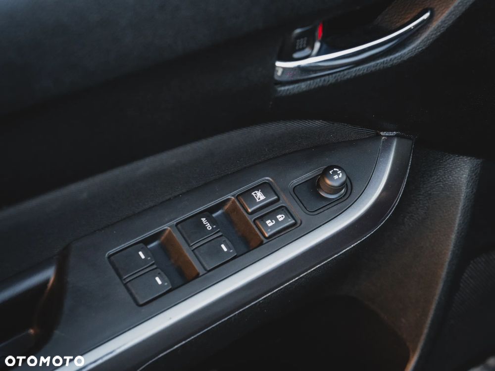 Suzuki Vitara 1.4 Boosterjet Hybrid Allgrip Comfort+ "SHINKAI" - 23