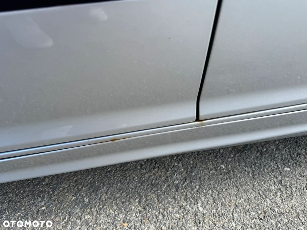 BMW Seria 3 323i - 30