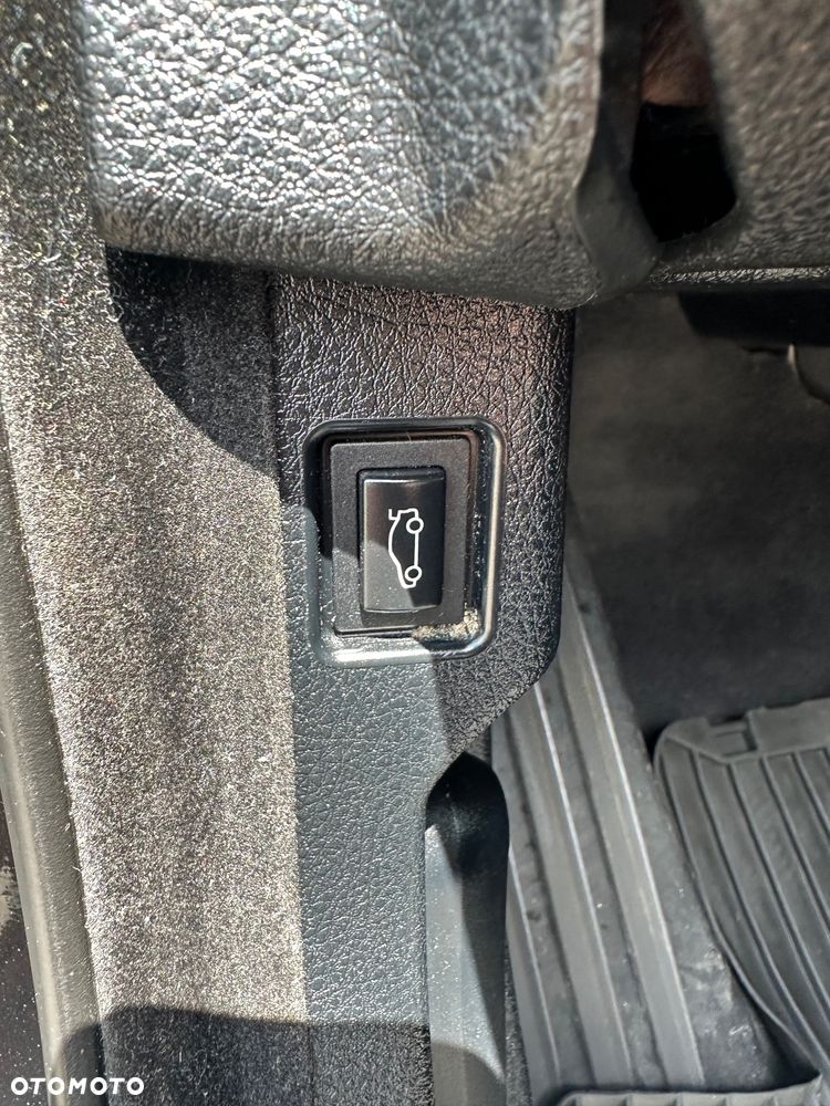 BMW Seria 5 520i Luxury Line - 13