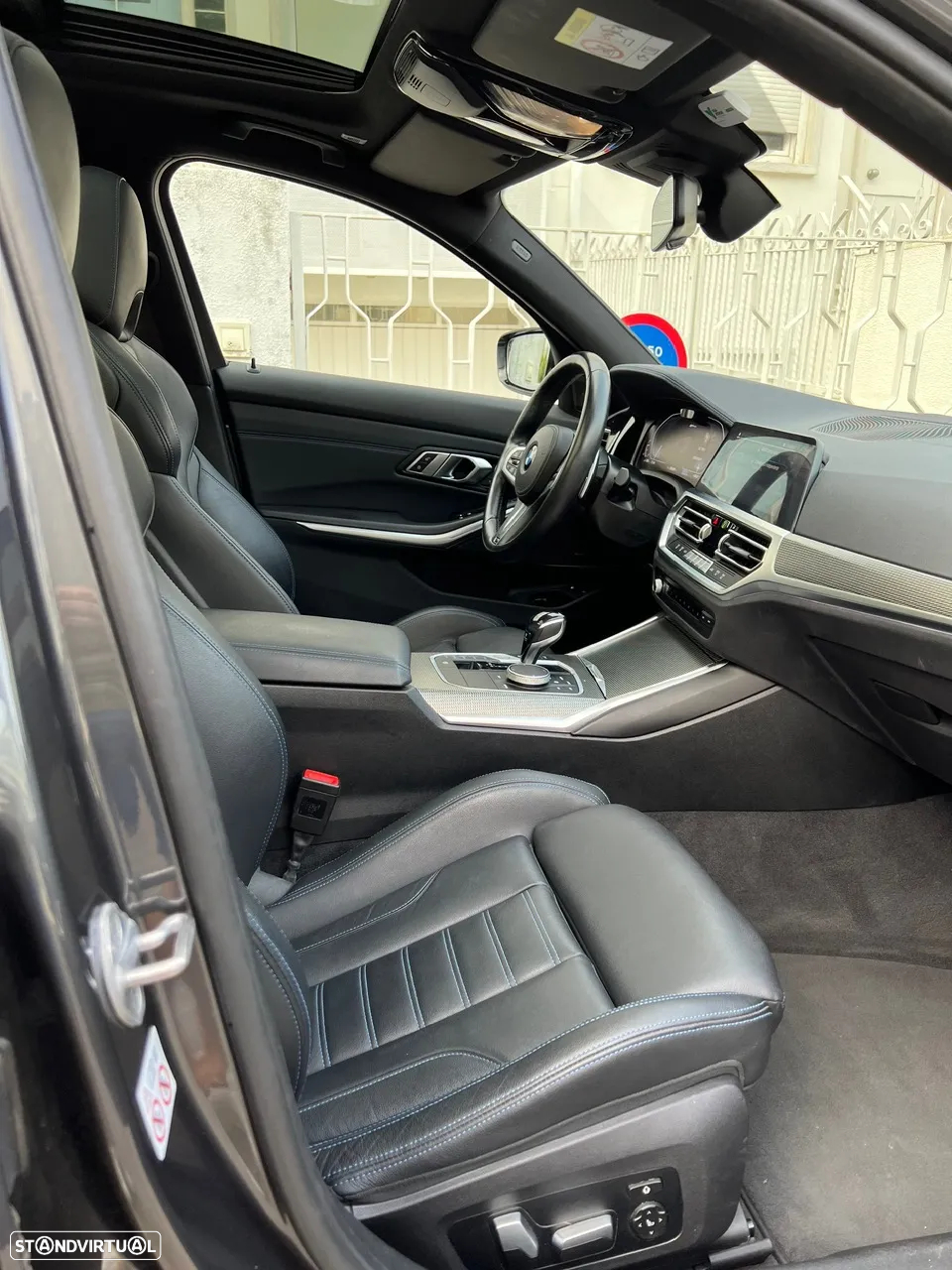 BMW 330 e Touring Pack M Auto - 31