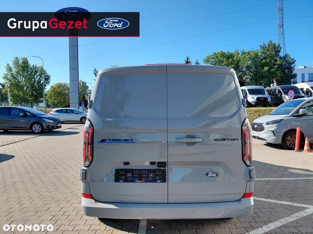 Ford Transit Custom - 8
