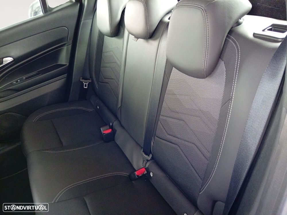 Jeep Avenger 1.2 GSE T3 Altitude - 13