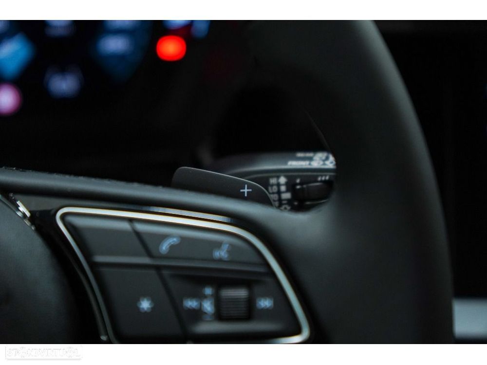 Audi A3 Sportback 40 TFSIe Advanced — fotografia 32