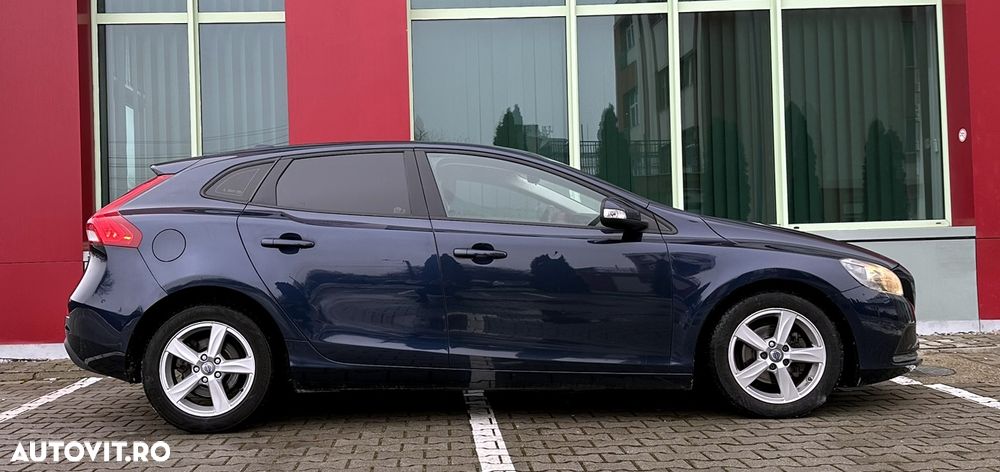 Volvo V40 - 18