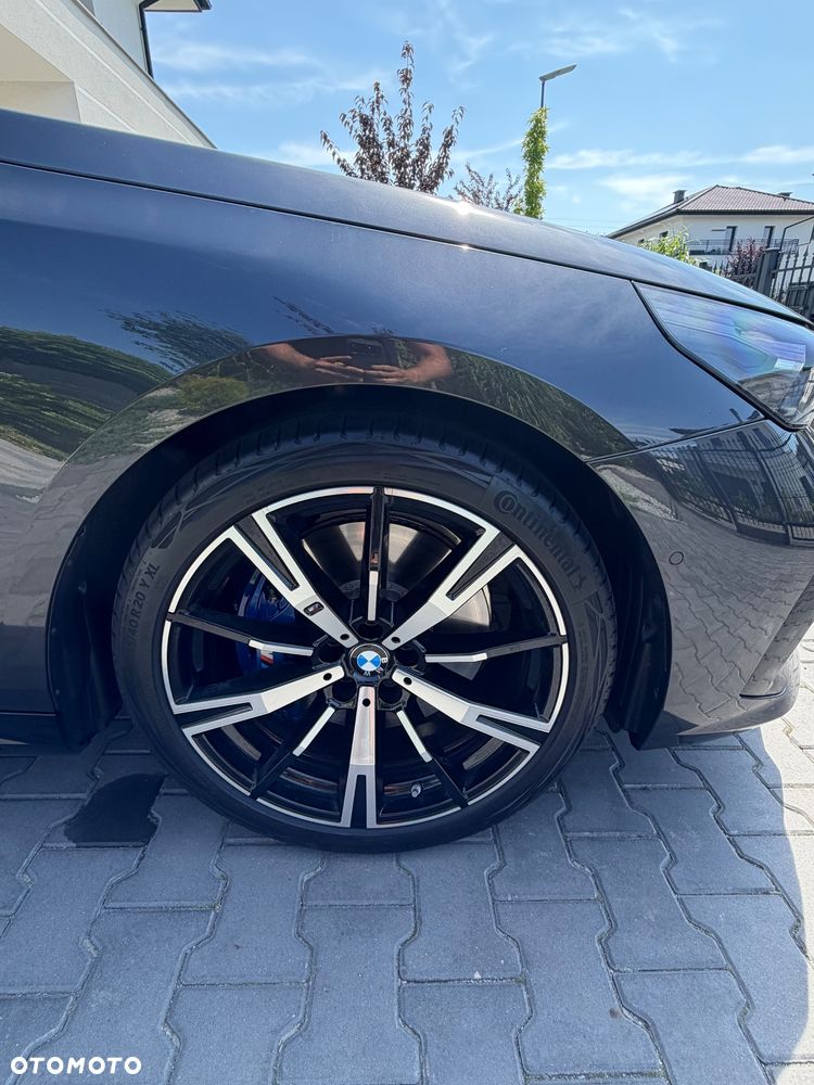 BMW Seria 5 540d xDrive mHEV M Sport - 8
