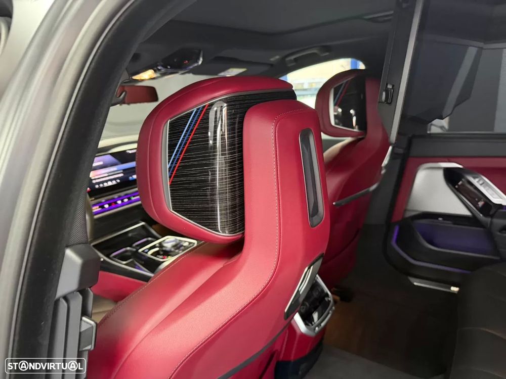 BMW i7 eDrive50 Pack Desportivo M - 31