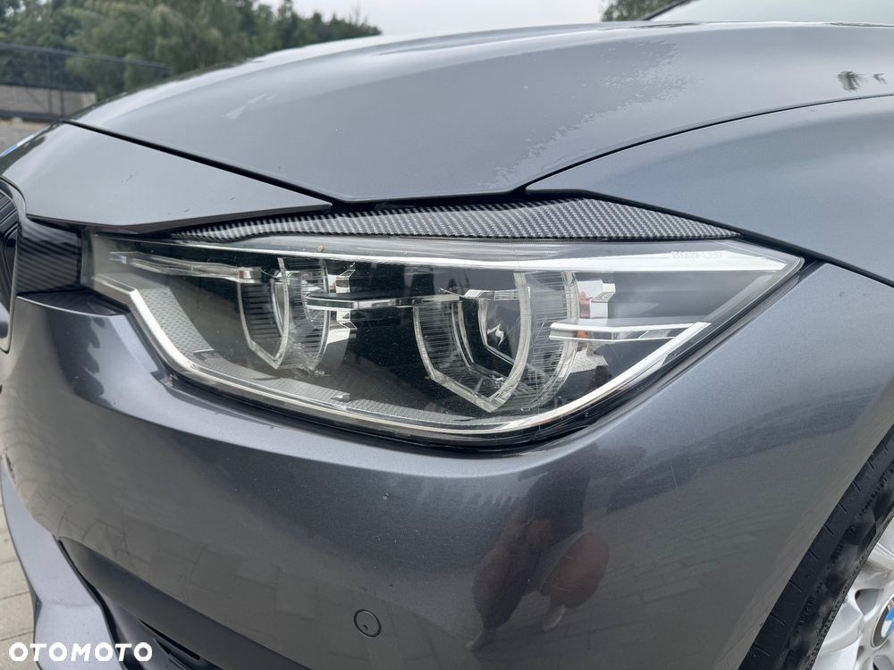 BMW Seria 3 318i - 14