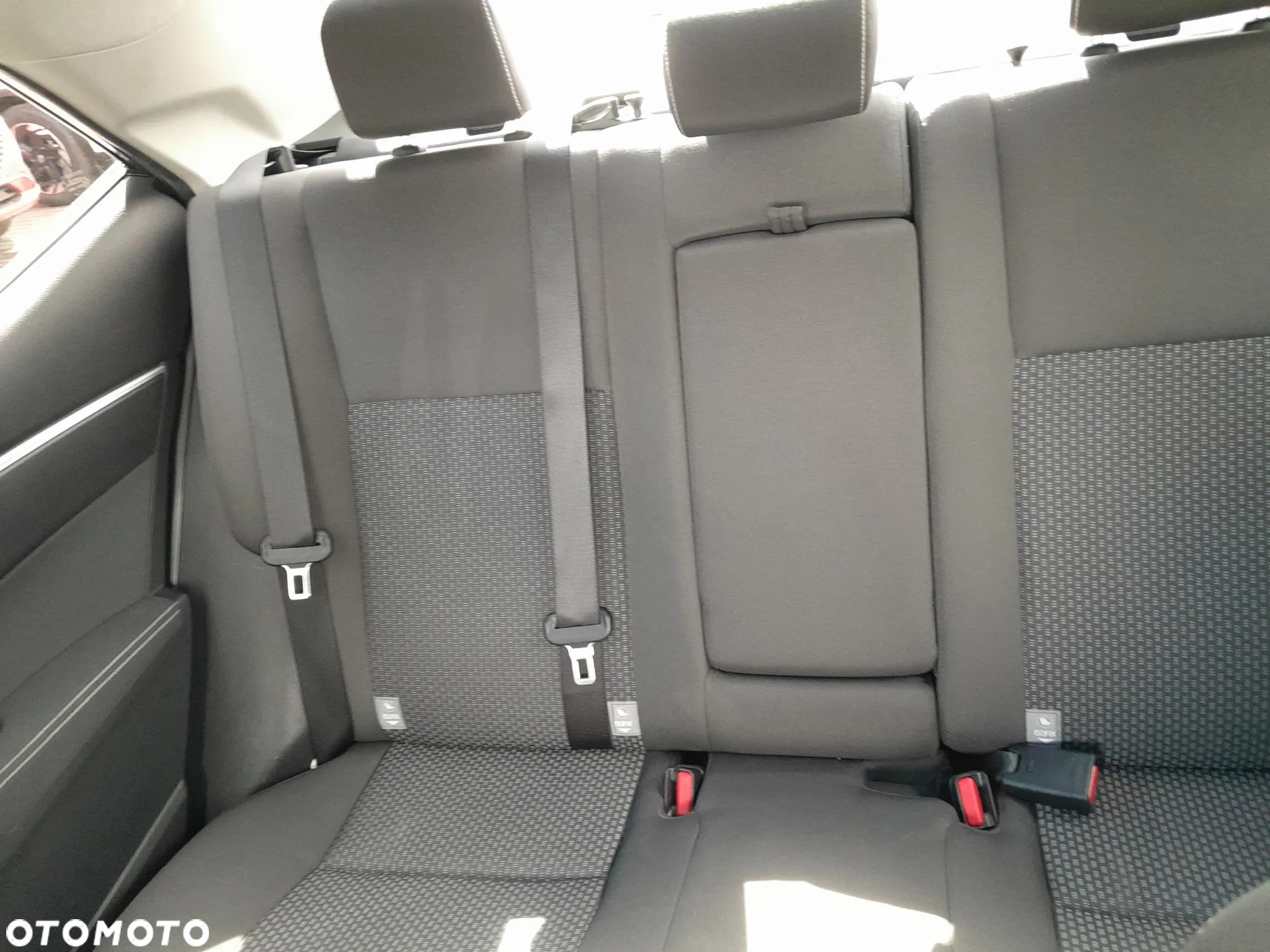 Toyota Corolla 1.6 Premium - 16