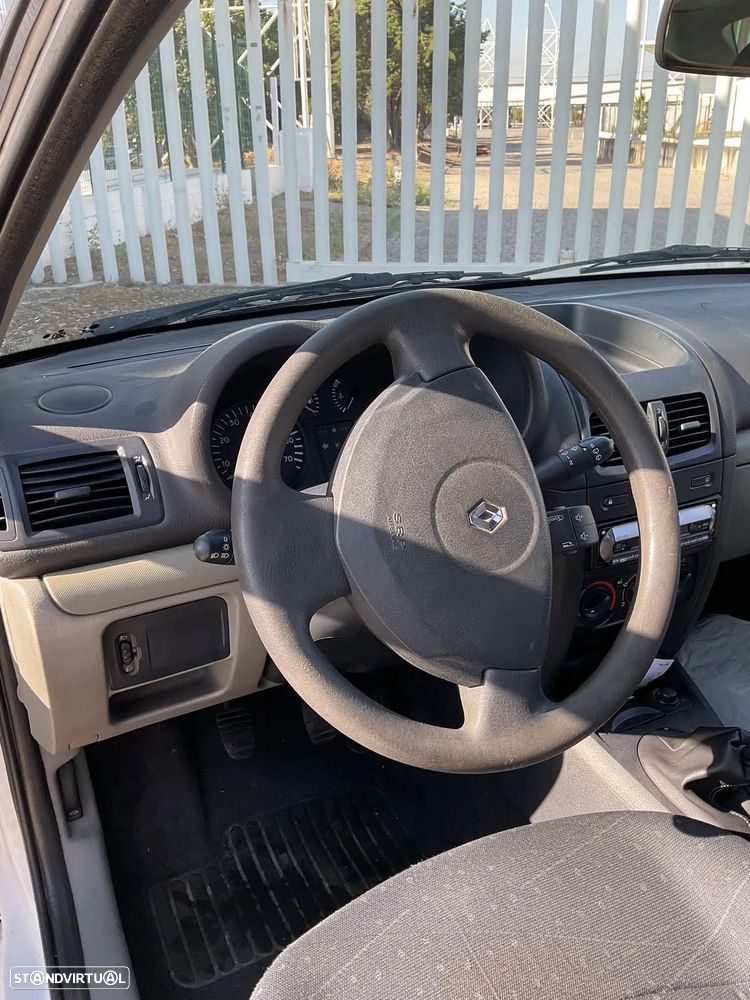 Renault Clio 1.5 dCi Confort Dynamique - 26