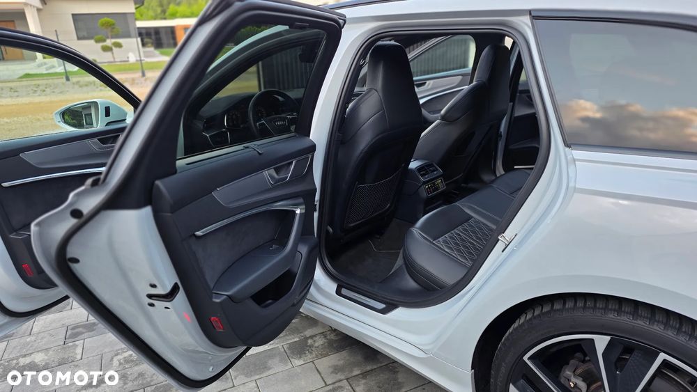 Audi A6 Avant 45 TFSI quattro S tronic S line - 28