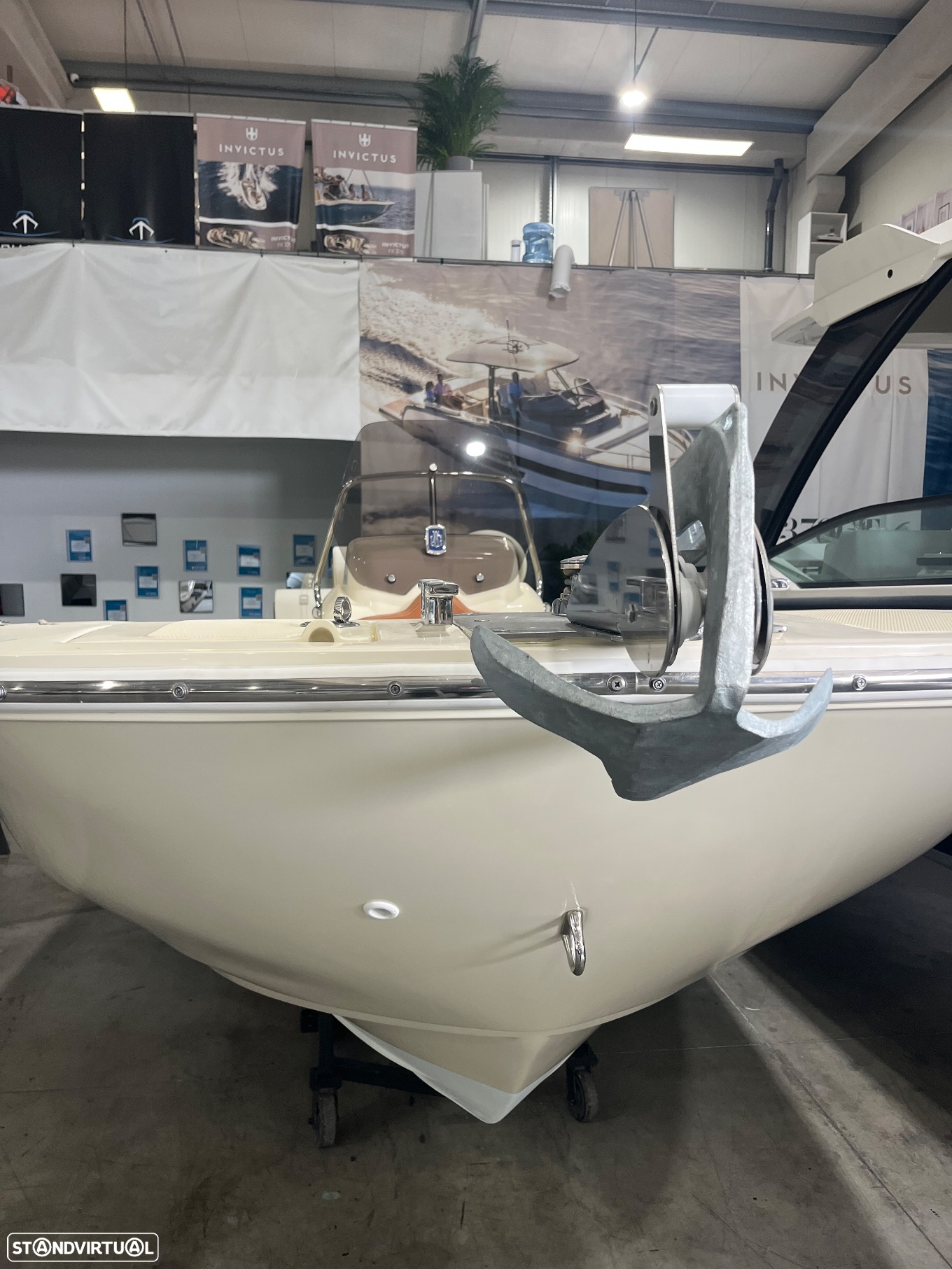 Invictus Yachts FX 190 - 4