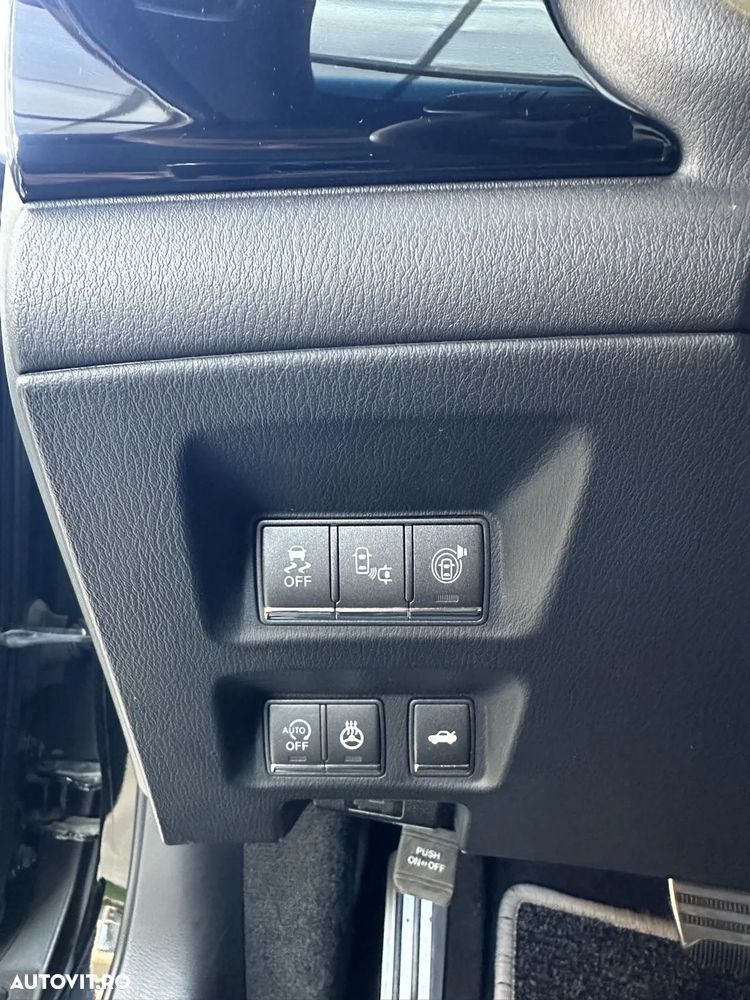 Infiniti Q70 - 11