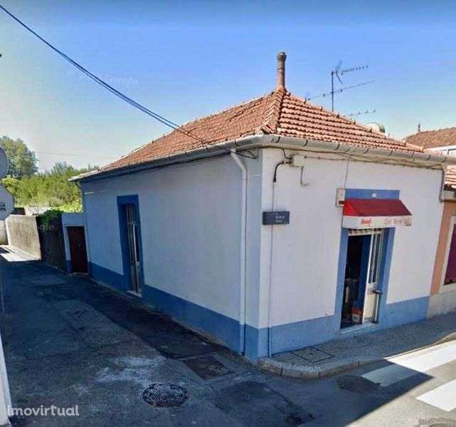 Moradia em Coimbrões - Rua Barão do Corvo - Grande imagem: 2/3
