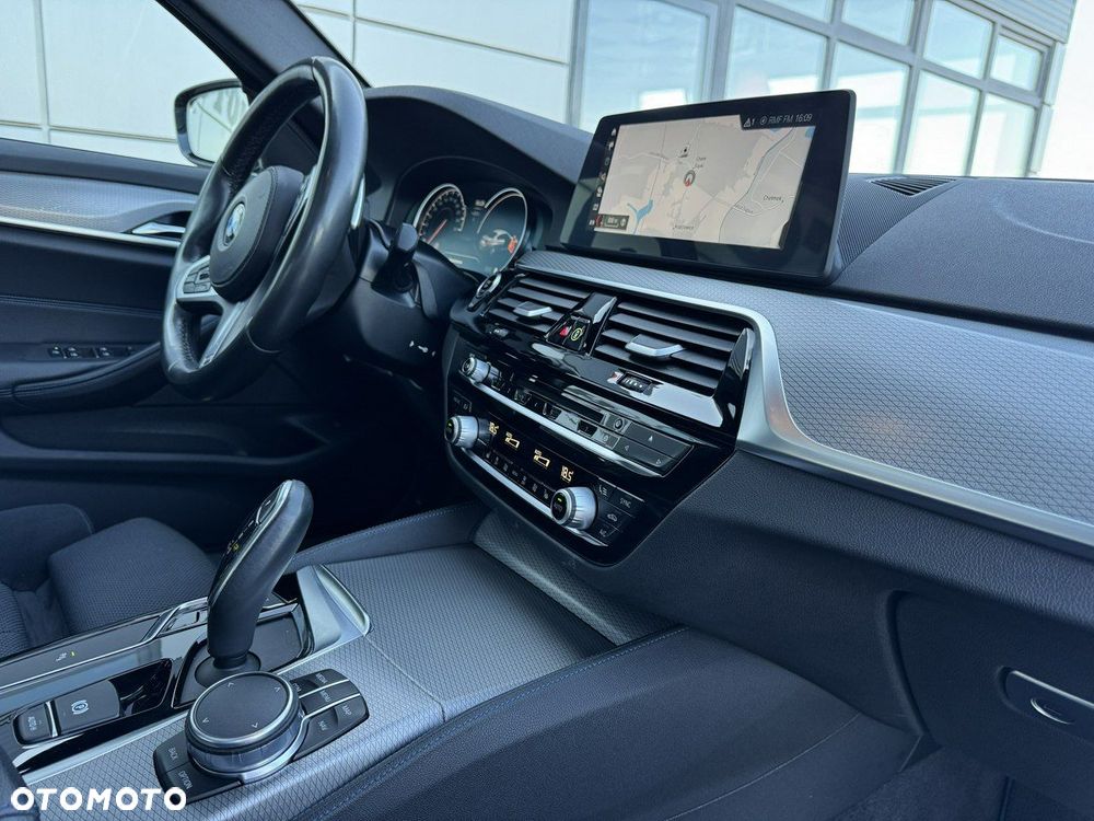 BMW Seria 5 520i M Sport sport - 13