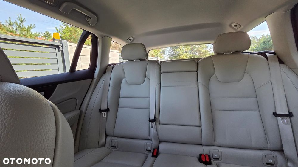 Volvo V60 B4 D Inscription - 20